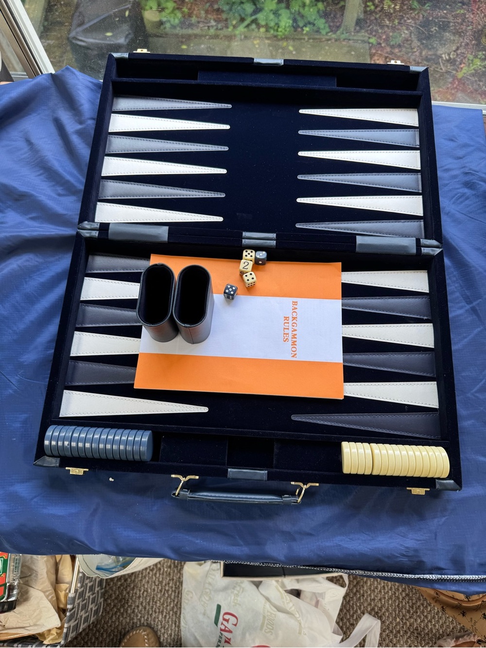 Backgammon Travel Set with Black and Cream Points